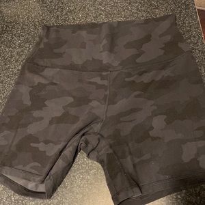 Lululemon Align Short 6in inseam camo print